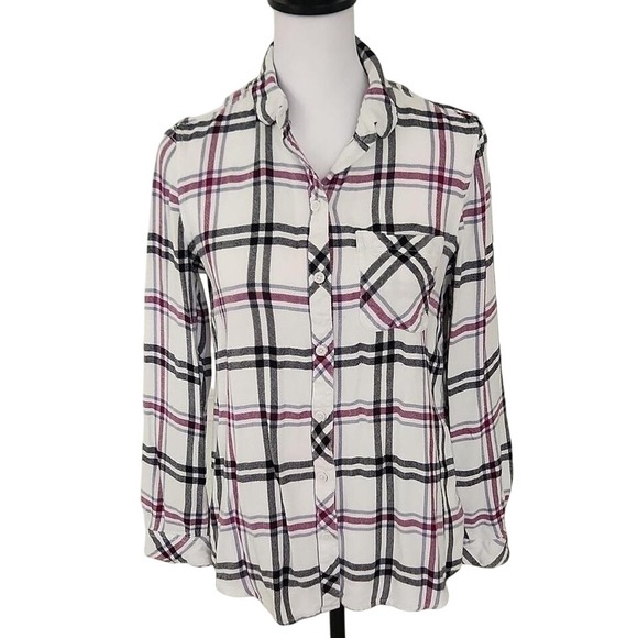 beachlunchlounge Tops - Beach lunch lounge Women's Purple & Black Wht plaid rayon "Flannel" blouse. M